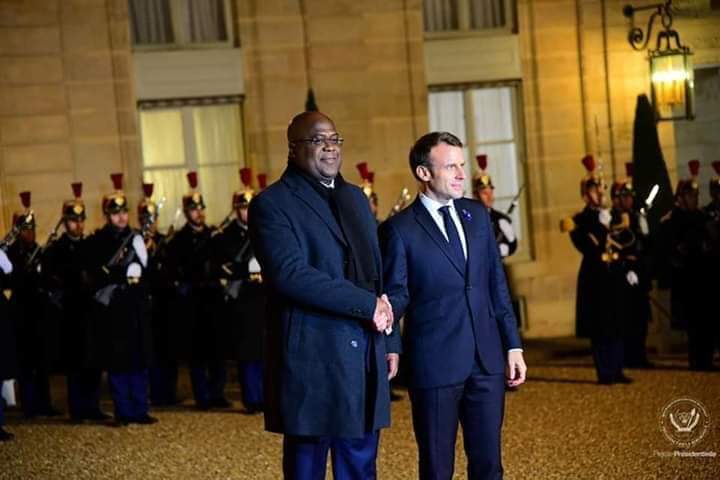  TSHISEKEDI A PARIS ! EST-CE LA MEUTE CHALEUREUSE QUI L'ACCUEILLE AU CONTRAIRE DES 'BANDOKI' SUFFIRA-T-ELLE A ÉCARTER LE FREIN RÉEL DE SA COALITION QU'IL MINIMISE STRATÉGIQUEMENT ? OSONS L’ESPÉRER ! Tshi-2